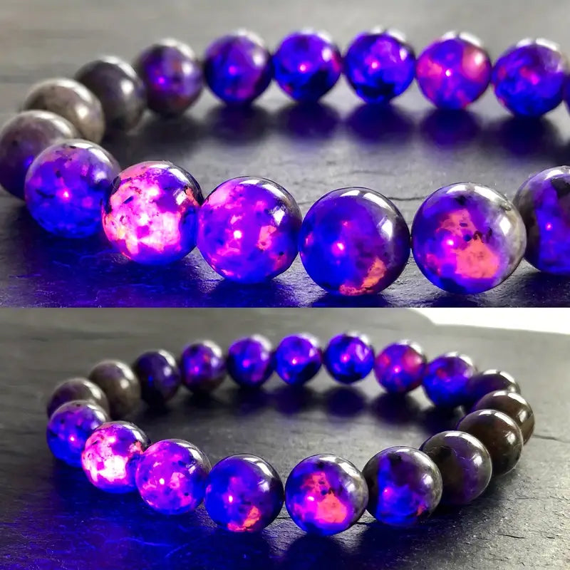 Bracelet - 10mm Natural Yooperlite UV Glow Stone Bracelet Flame Stone