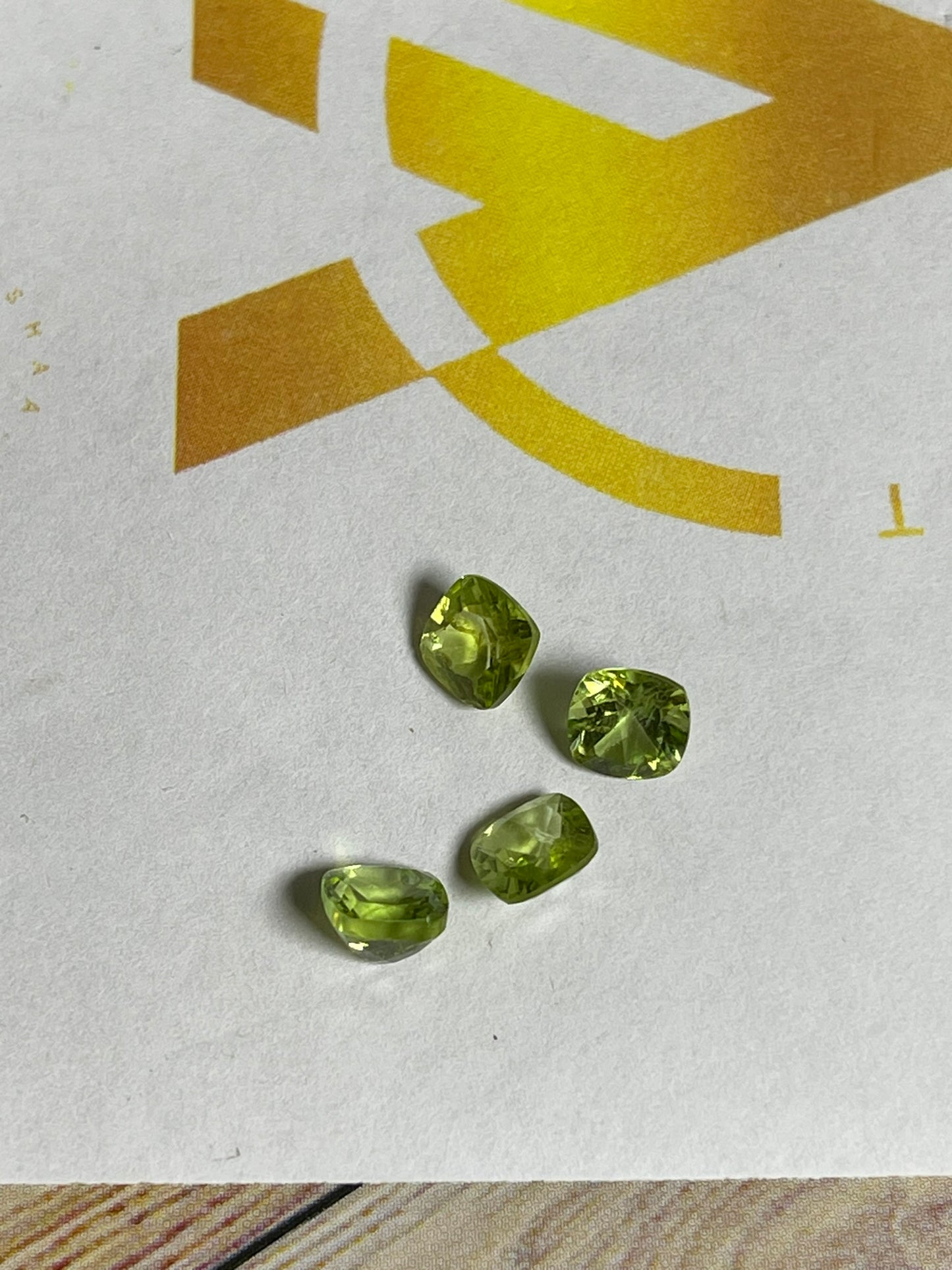 Faceted Peridot - Natural Earth Mined Square Cusion Cut - 1pc - 0.90Ct