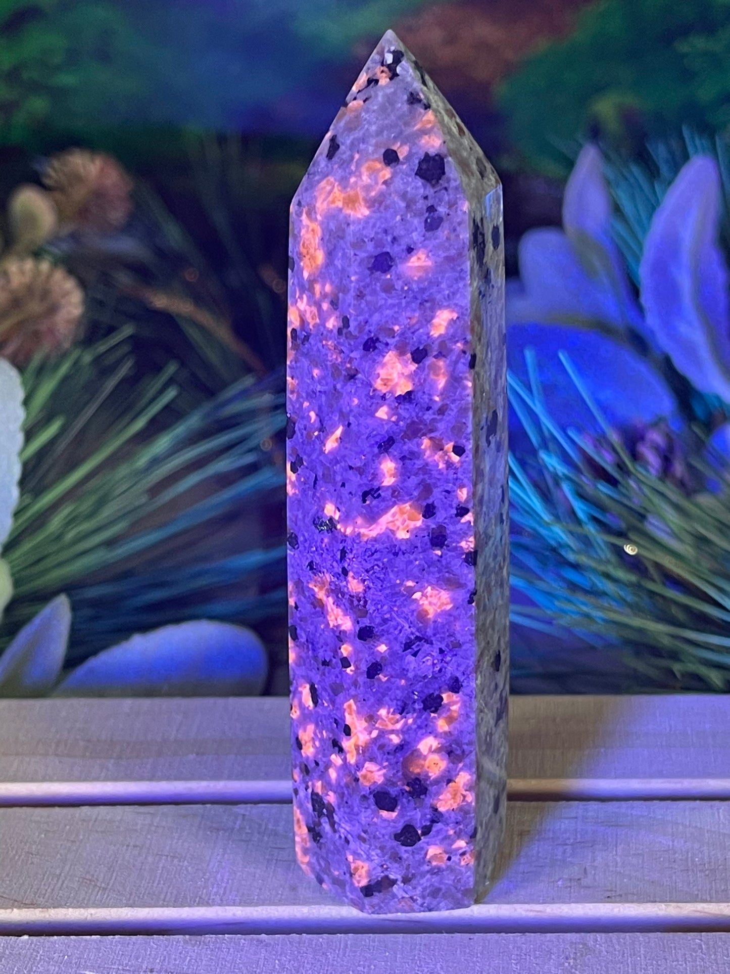 Tower - Yooperlite FireStone Jasper Natural Stone Quartz Crystal Obelisk Point - 111g