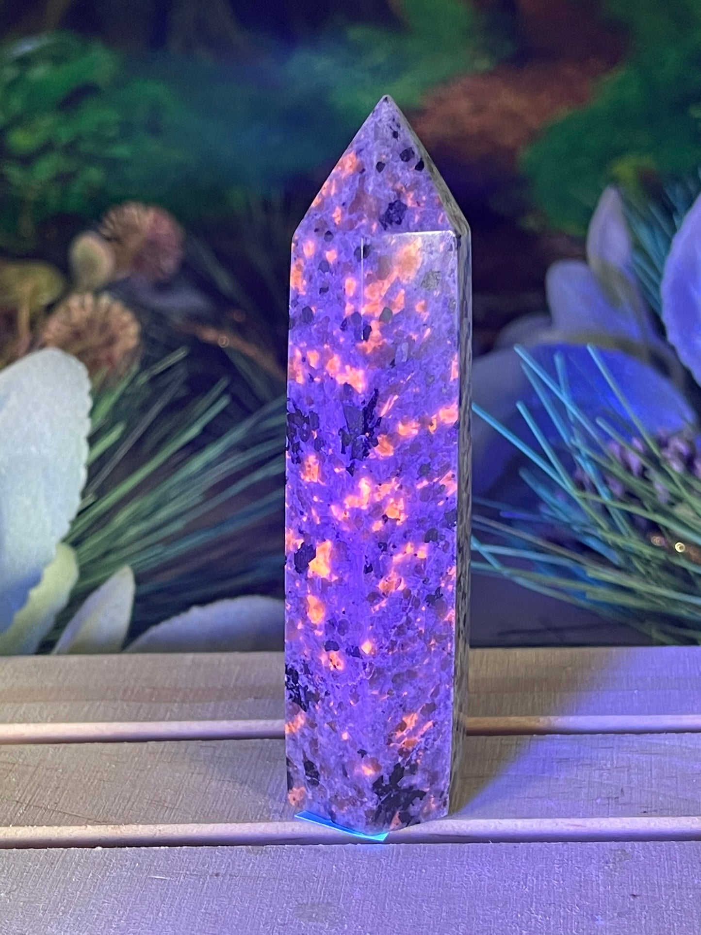 Tower - Yooperlite FireStone Jasper Natural Stone Quartz Crystal Obelisk Point - 87g