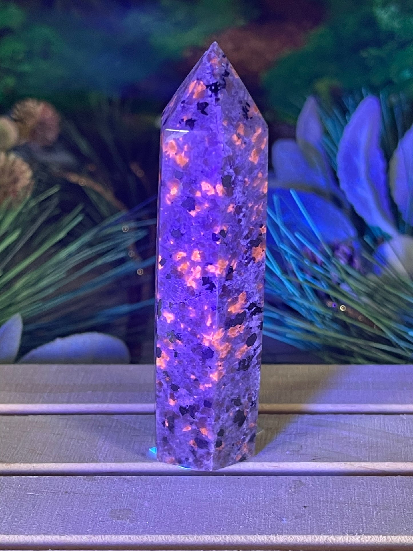 Tower - Yooperlite FireStone Jasper Natural Stone Quartz Crystal Obelisk Point - 95g