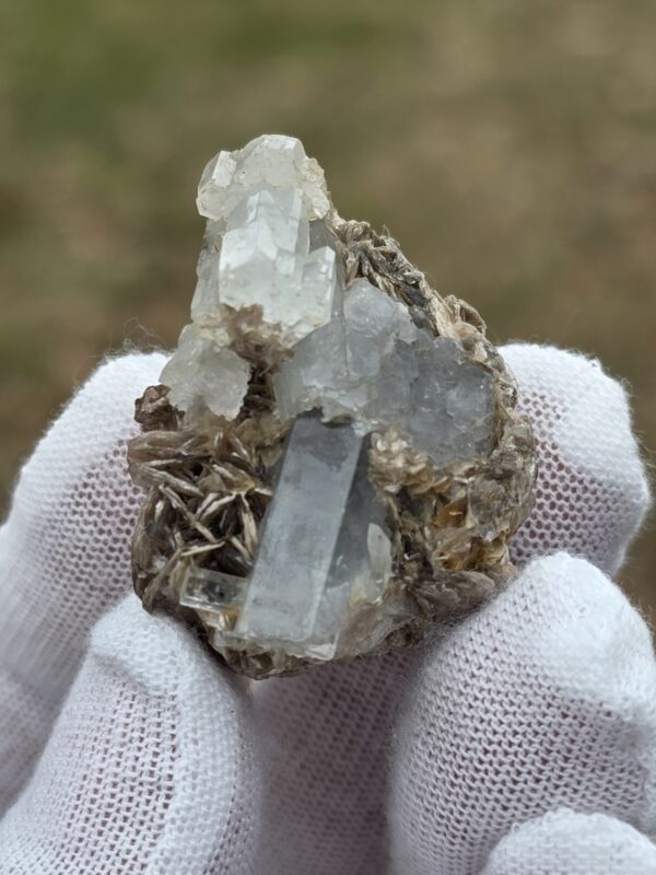 Certified Rare Multi-Crystal Aquamarine Cluster on Muscovite Rosettes – 93.15 ct Pakistan Pegmatite Gem Specimen