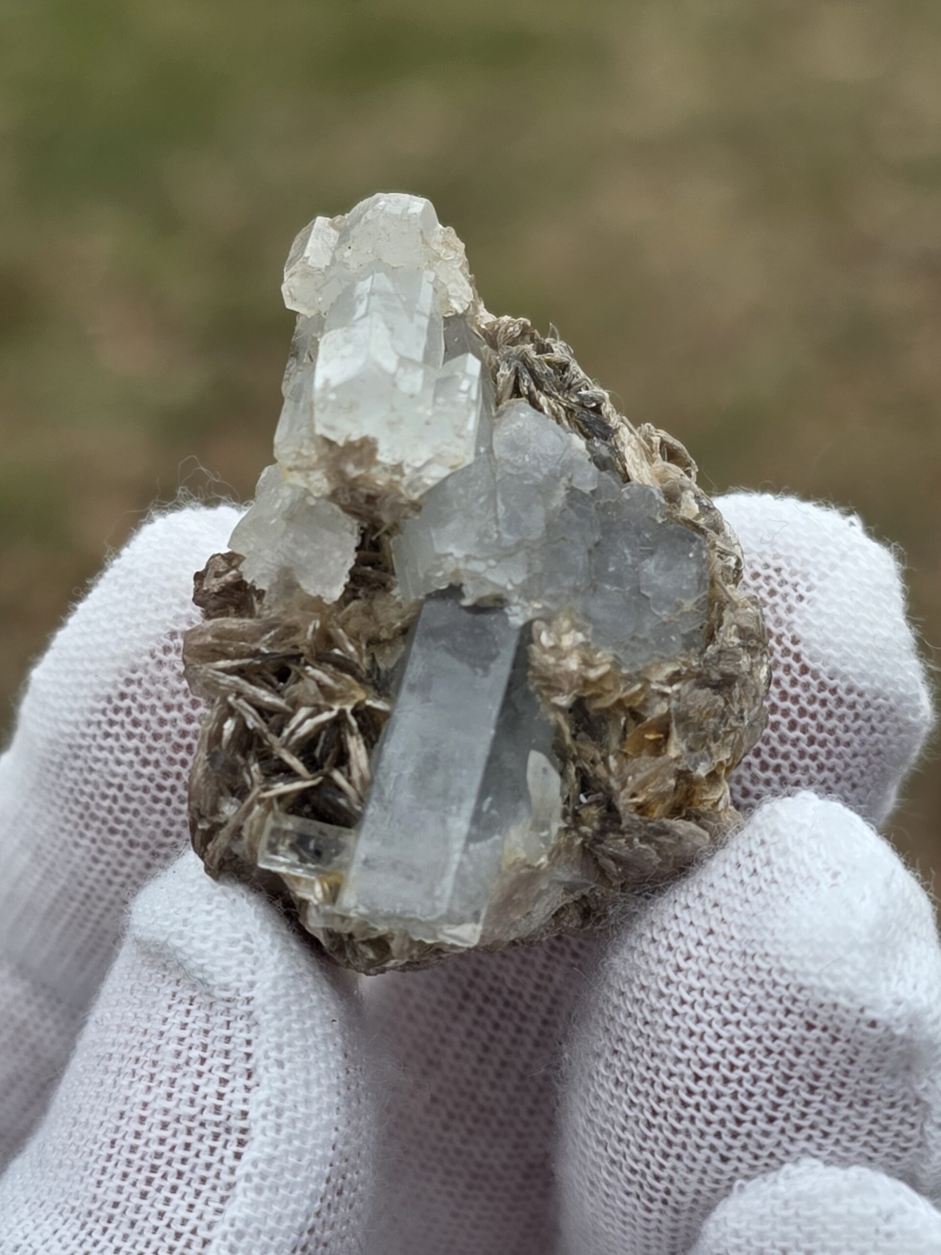 20260109_141038 Certified Rare Multi-Crystal Aquamarine Cluster on Muscovite Rosettes – 93.15 ct Pakistan Pegmatite Gem Specimen - Image 1